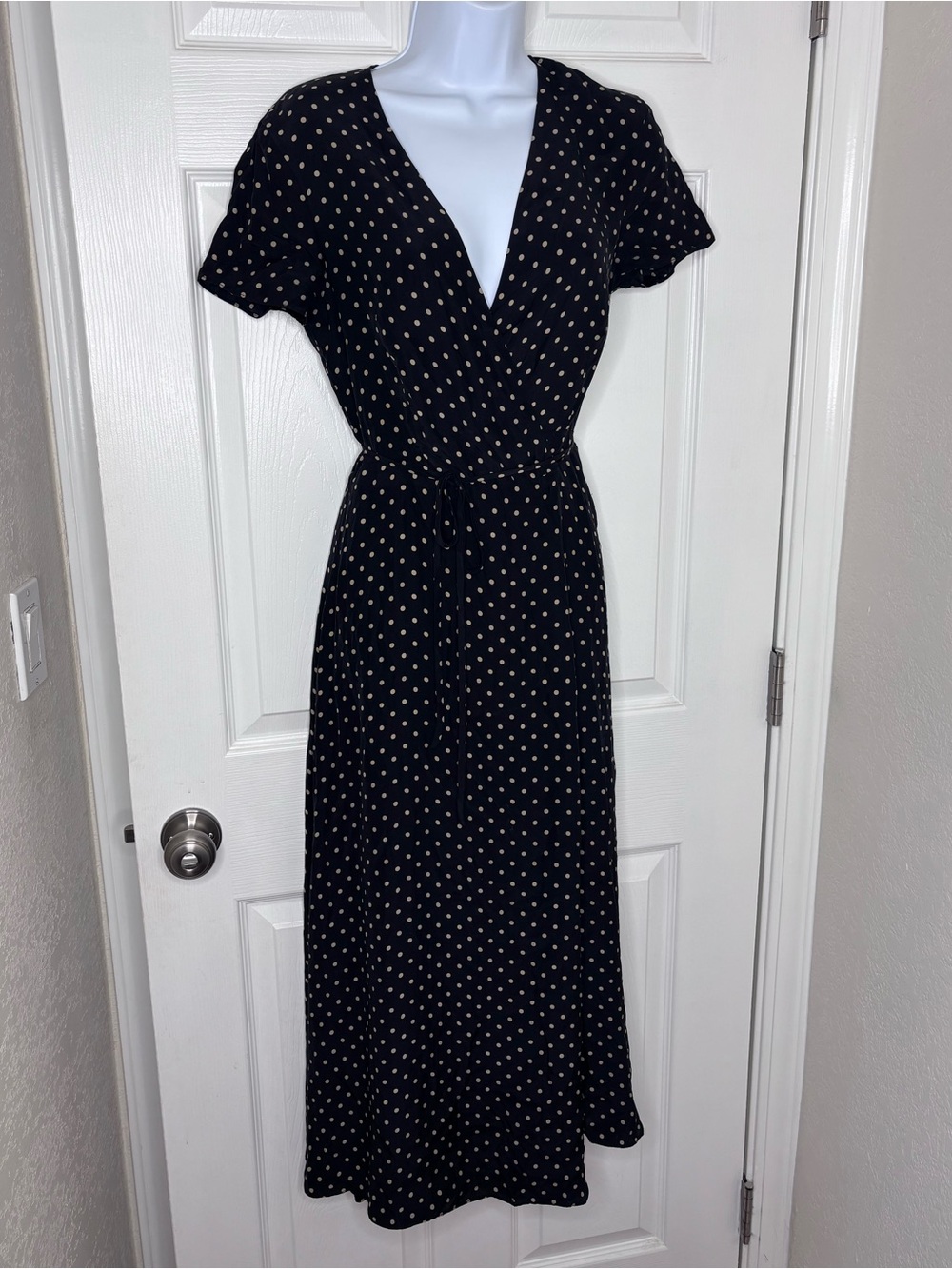 Jenni Kayne 100% Silk Wrap Dress Polka Dot Midi Navy Cream Short Sleeve Size S